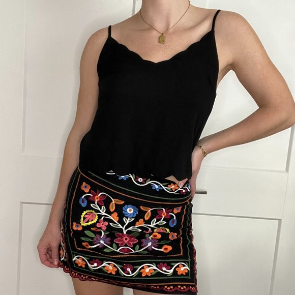 Lush Black Flare Tank Top - Picture 1 of 7